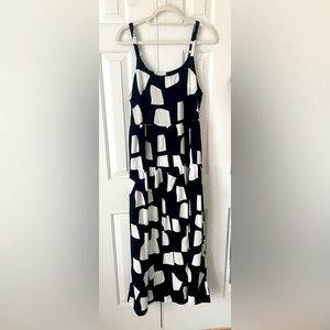 EUC Black and white dress
